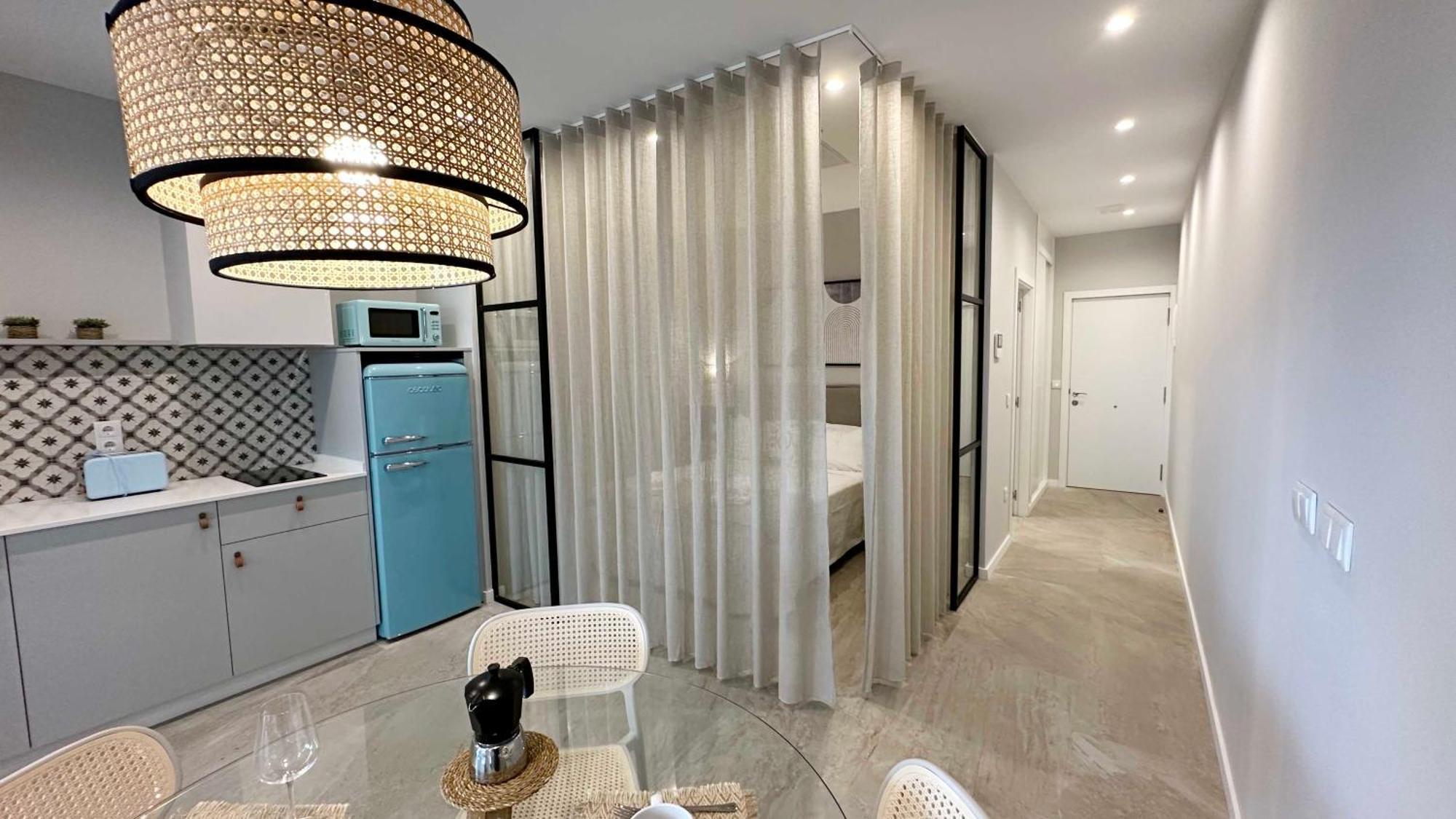 Paseo Colon Apartment *