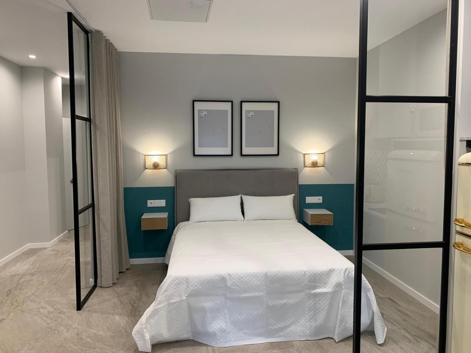 Paseo Colon Apartment *